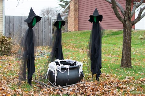 Cauldron witch cistume